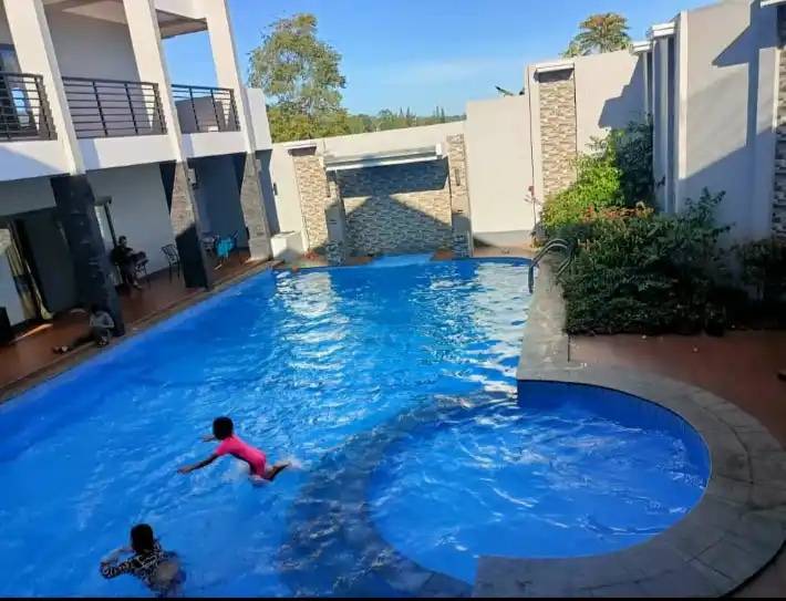 Vila Puncak dengan Pemandangan Kebun Teh - Villa Neda