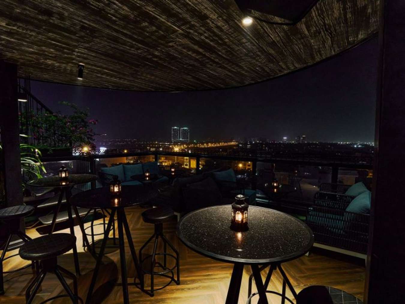 9 Rooftop Hà Nội Sang Chảnh Ngắm Cảnh Đẹp Lung Linh Từ Trên Cao