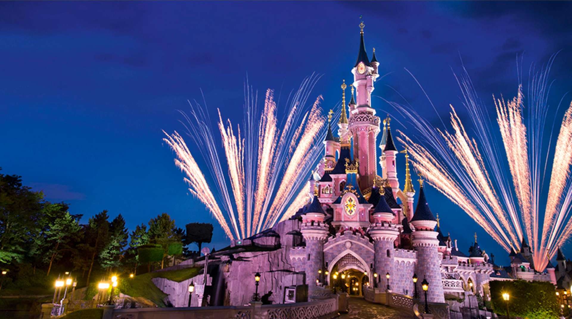 What Are the Opening Times for Disneyland Paris?