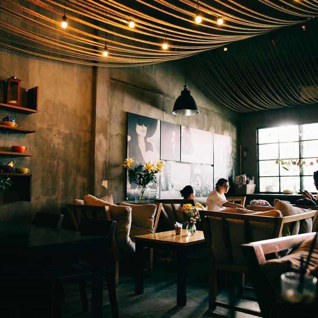 9 quán cafe nền gạch hoa cực nghệ ở Sài Gòn mà bạn nên ghé qua chụp  hình  Restaurant interior design Nội thất quán cà phê Thiết kế quán cà  phê