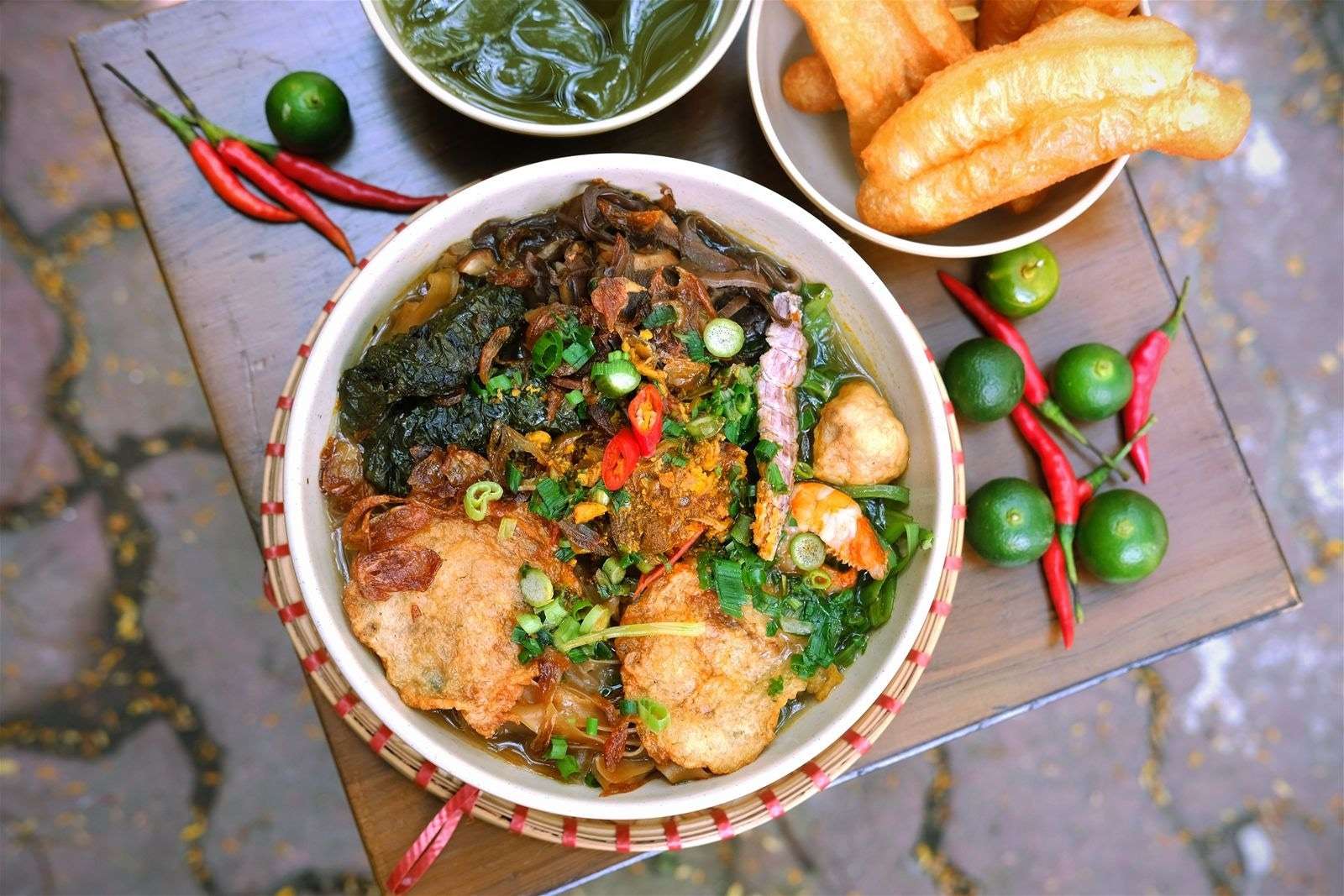 What to eat in Hải Phòng?