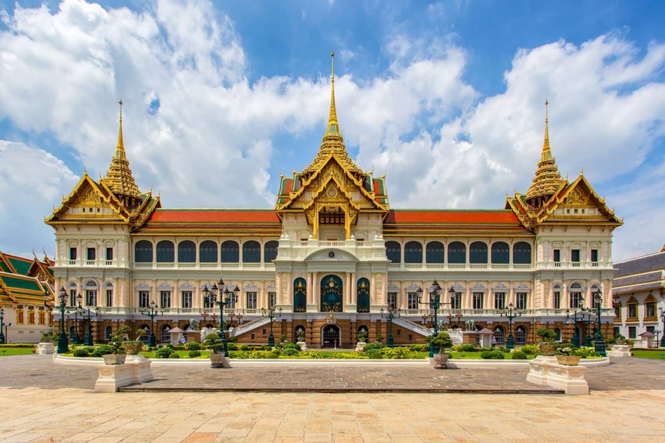 Mặt trước cung điện Hoàng gia Thái Lan