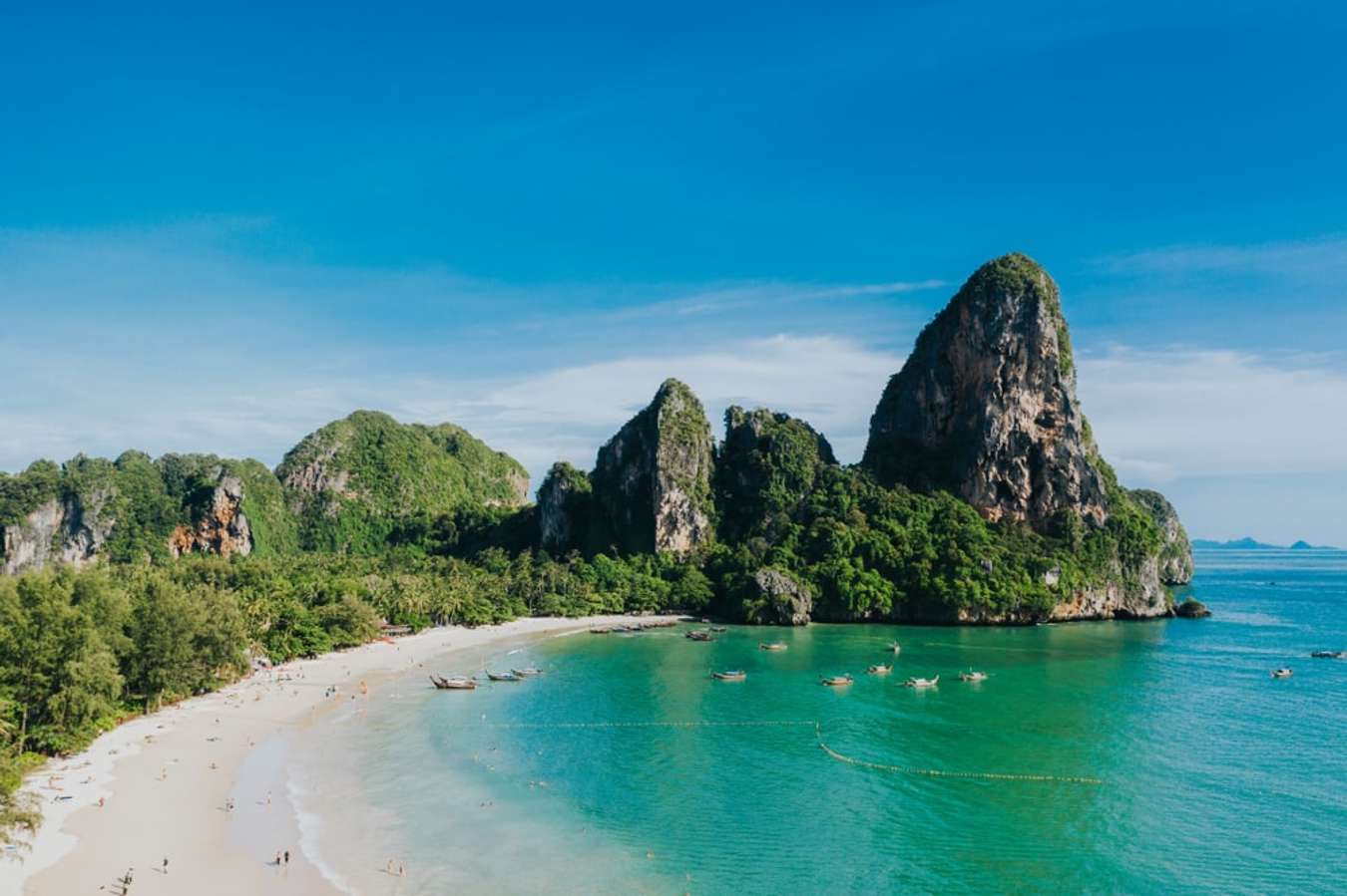 7 địa điểm nhất định phải đi khi đến Thái Lan 19 Bãi biển Railay ở Thái Lan