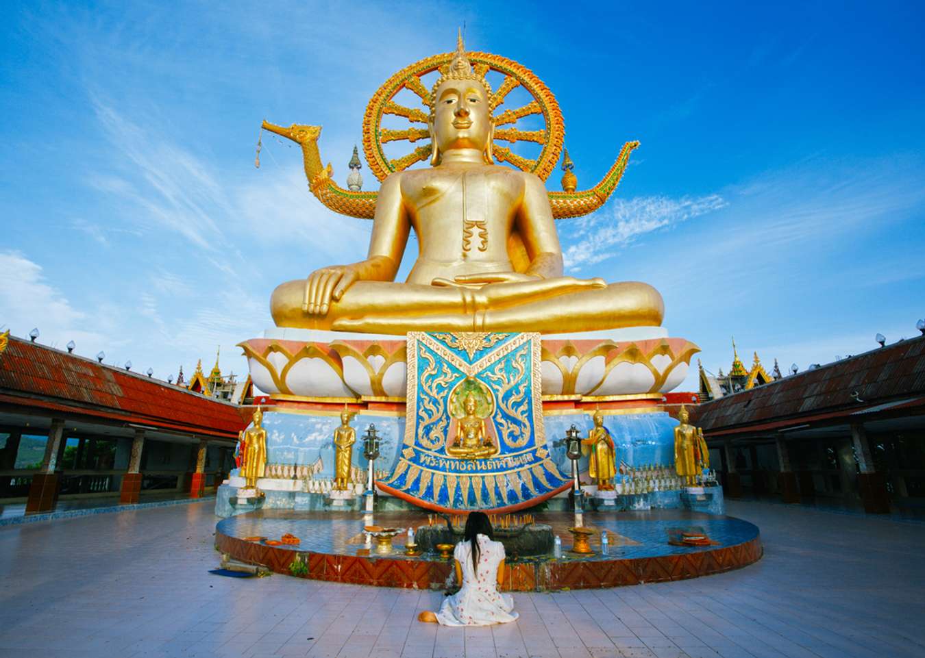 Wat Phra Yai - Things to do in Pattaya