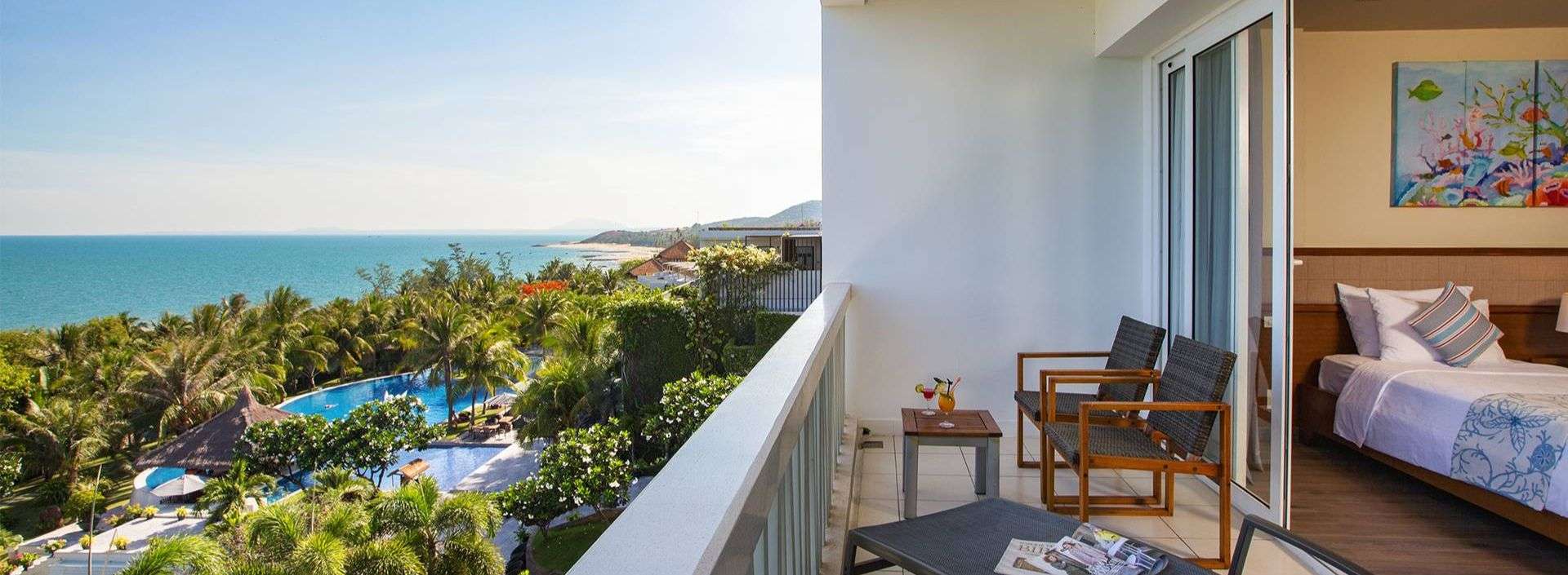 Review The Cliff Resort & Residences từ Traveloka