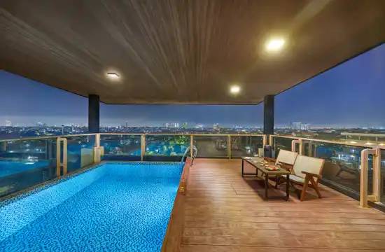 Hotel di Surabaya dengan Kolam Renang - ASTON Inn Jemursari