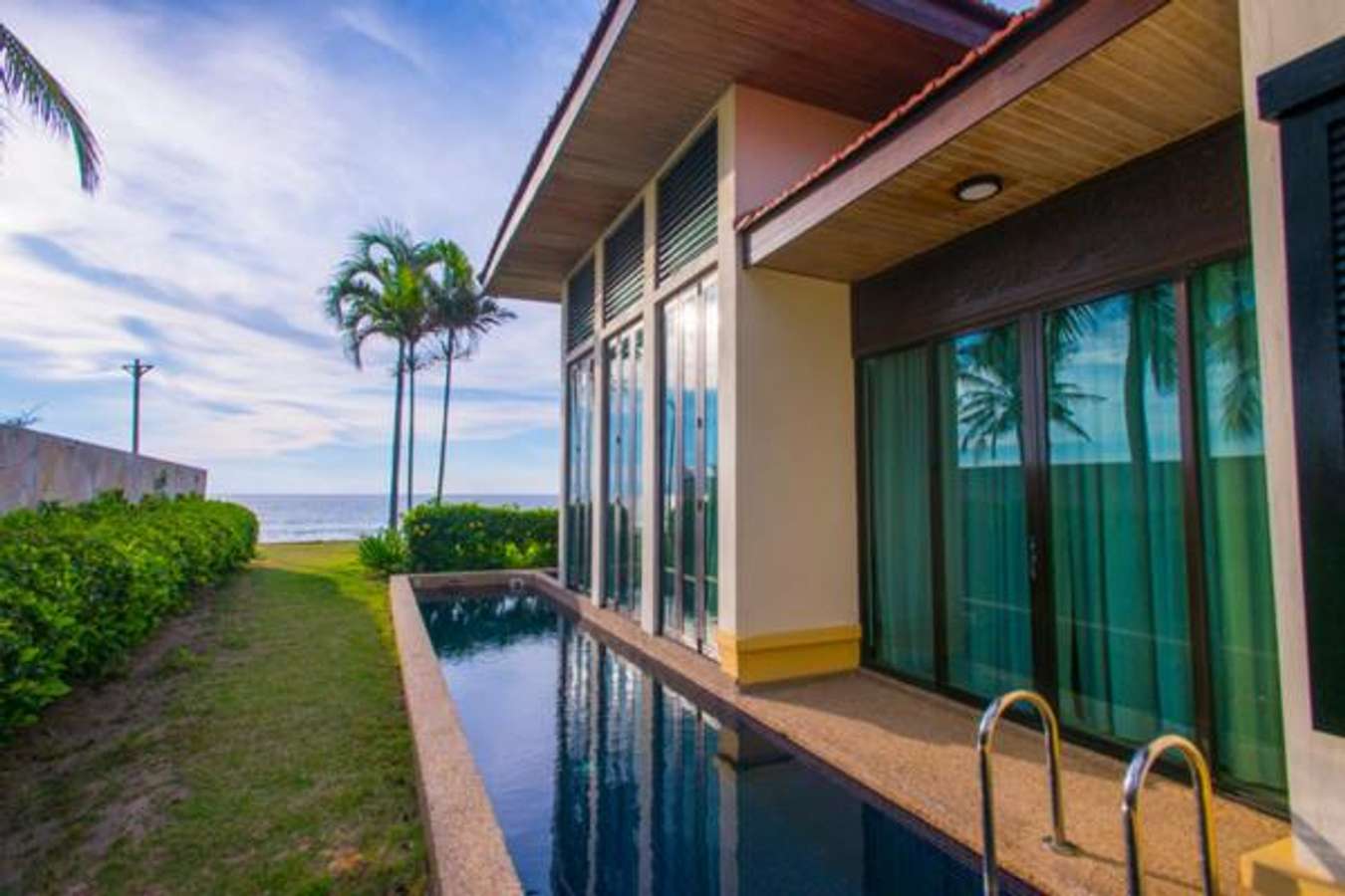 Borneo Beach Villas - Hotel with Private Pool Malaysia