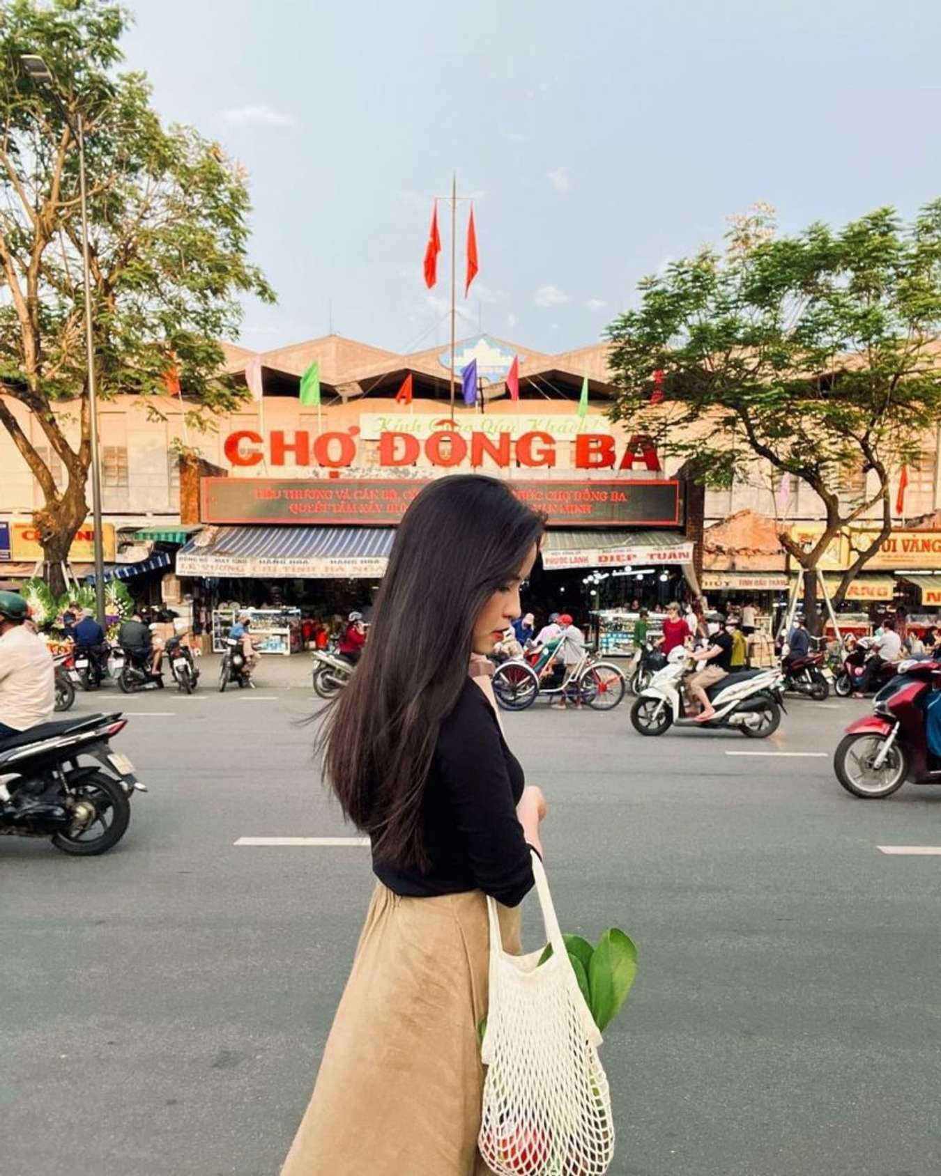 Check-in chợ Đông Ba