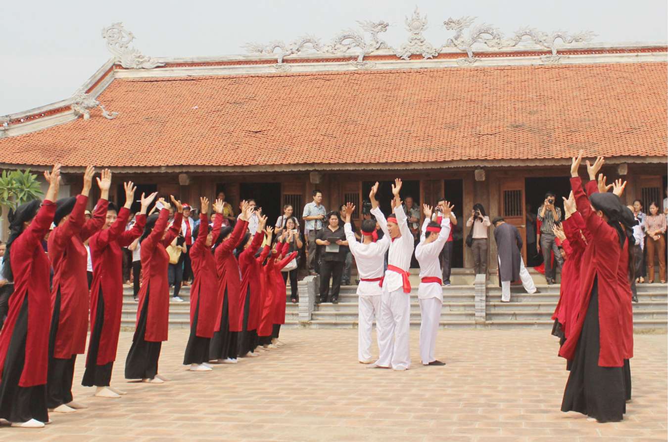 Hát xoan tại miếu Lãi Lèn