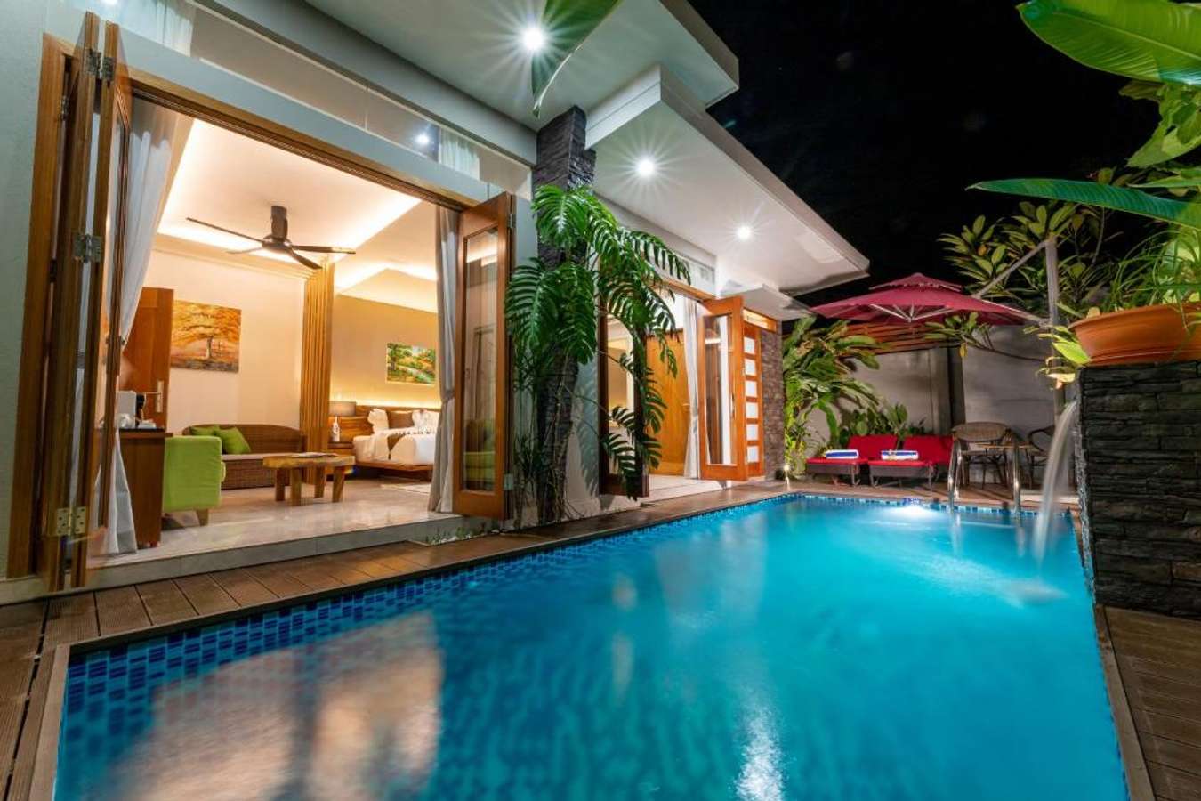 Maneh Villa - Langkawi Hotel with Private Pool