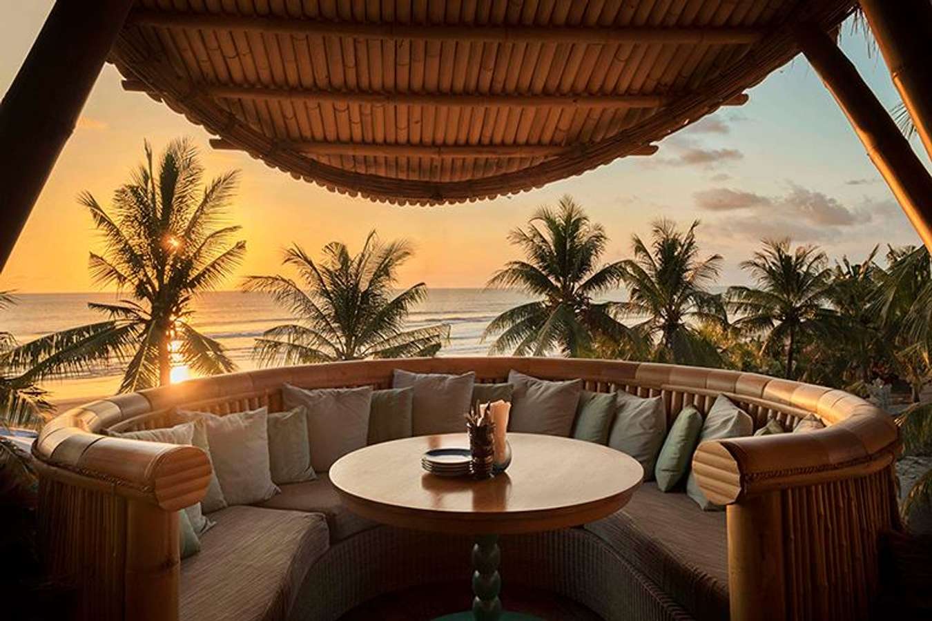 11 Best Beach Club To Go In Bali This Year, Enjoy Sunset Top Beach Club