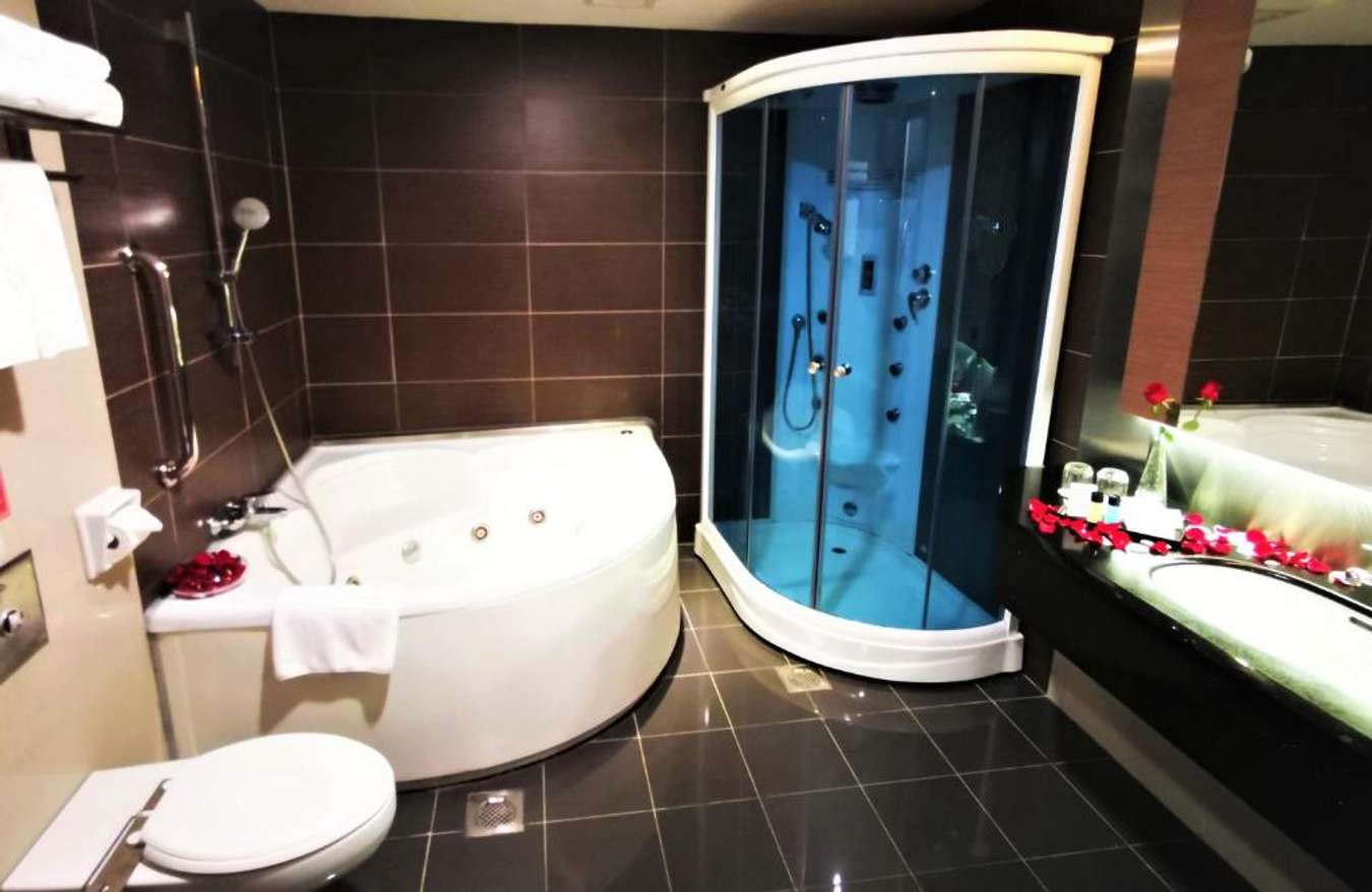 Grand Paragon Hotel Johor Bahru - Hotel with Bathtub in Johor Bahru