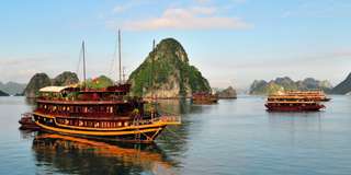 Rekomendasi Alat Transportasi Saat Liburan di Ha Long Bay, Ria Shofiyya