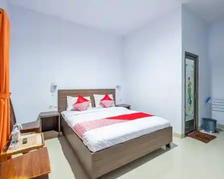 Hotel OYO Garut - OYO 943 Hotel Azalea Syariah
