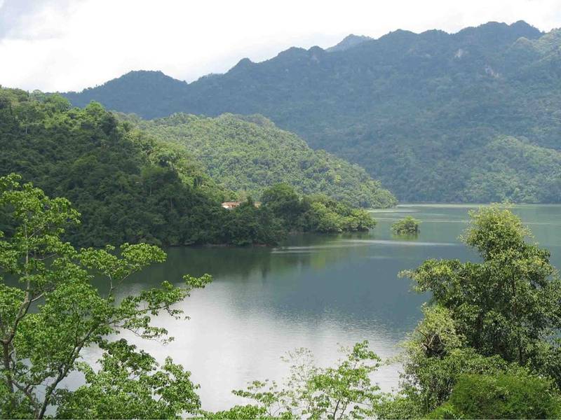 Hồ Ba Bể ở Bắc Kạn