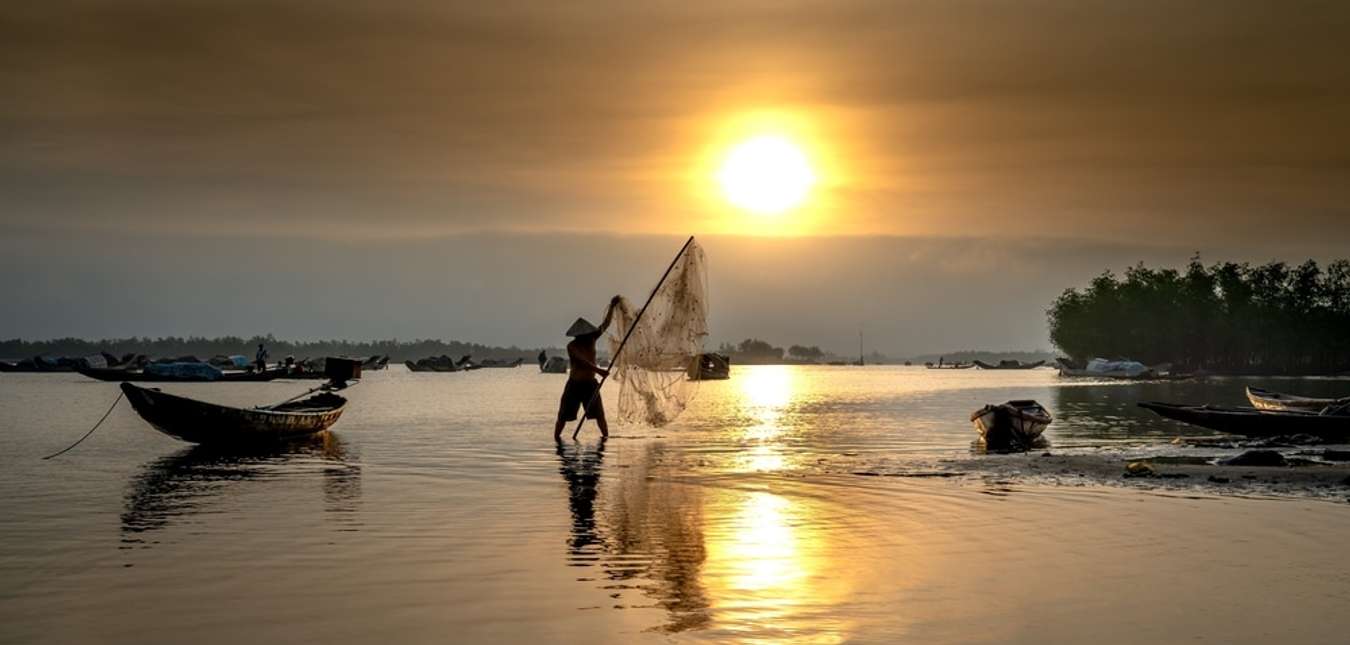 Bình minh tại Phá Tam Giang
