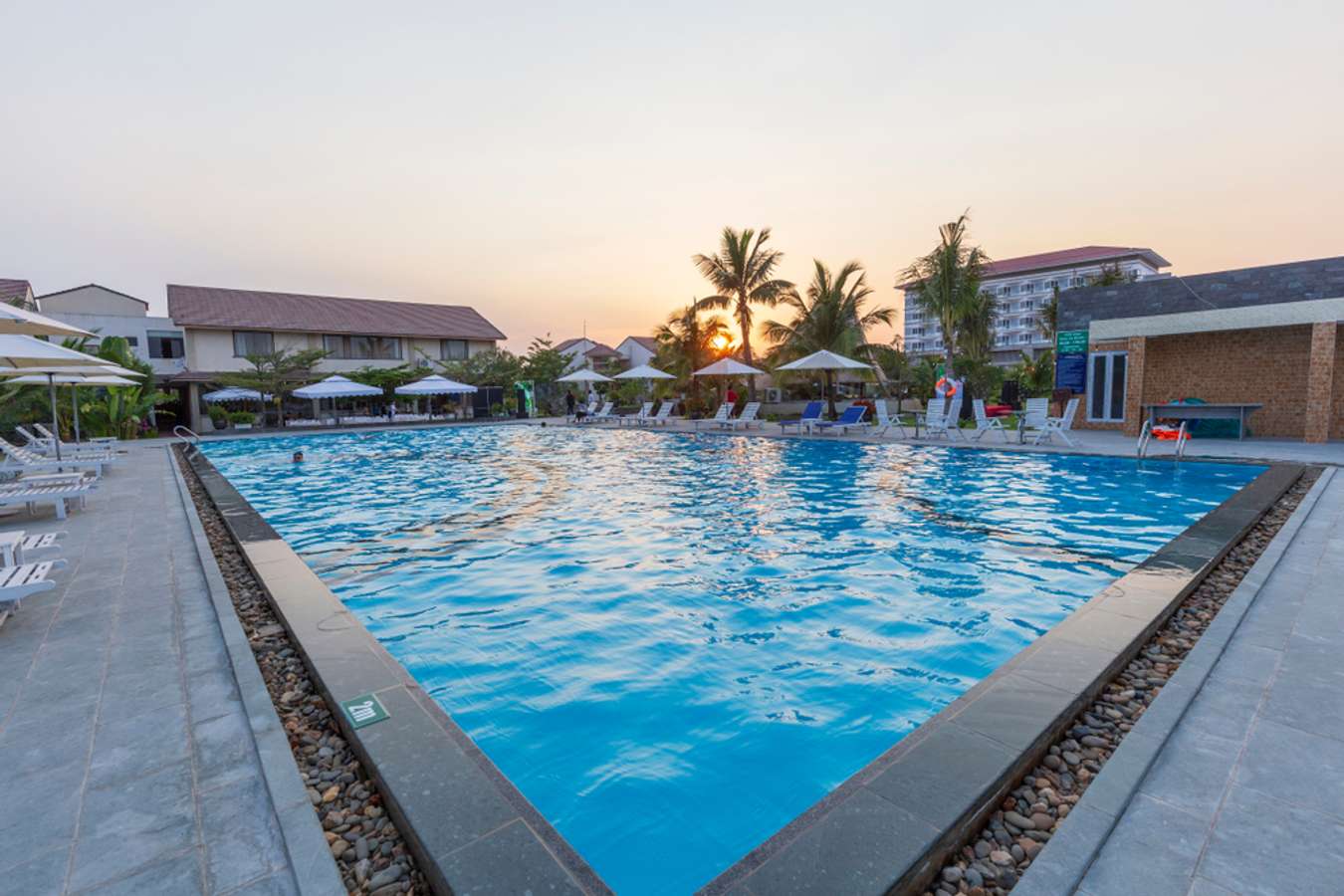 Bảo Ninh Beach Resort