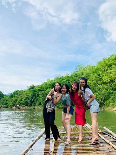 Du ngoạn suối Chàm