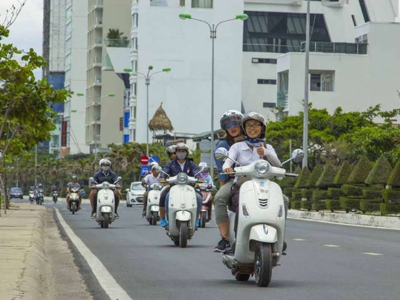 tour vespa nha trang