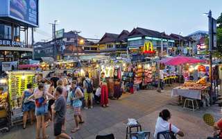 4 Khu chợ đêm Chiang Mai lúc nào cũng nườm nượp du khách, Nguyễn Thụy Mộc Nhiên