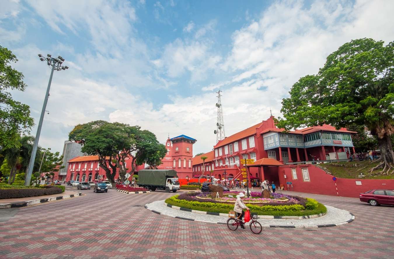 Quảng trường Dutch Square