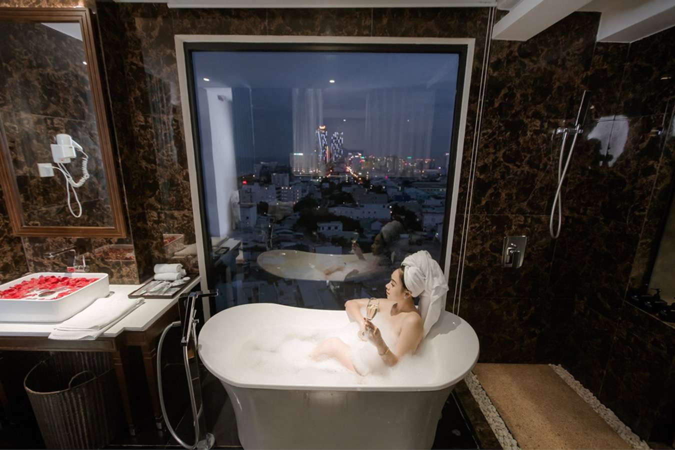 Phòng tắm ở Adaline Hotel & Suite
