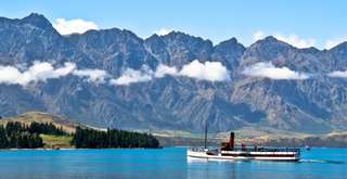 6 Pilihan Transportasi untuk Mengelilingi Kota Queenstown, Globetrotter