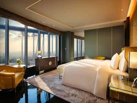 J Hotel, Shanghai Tower- Restoran Tertinggi