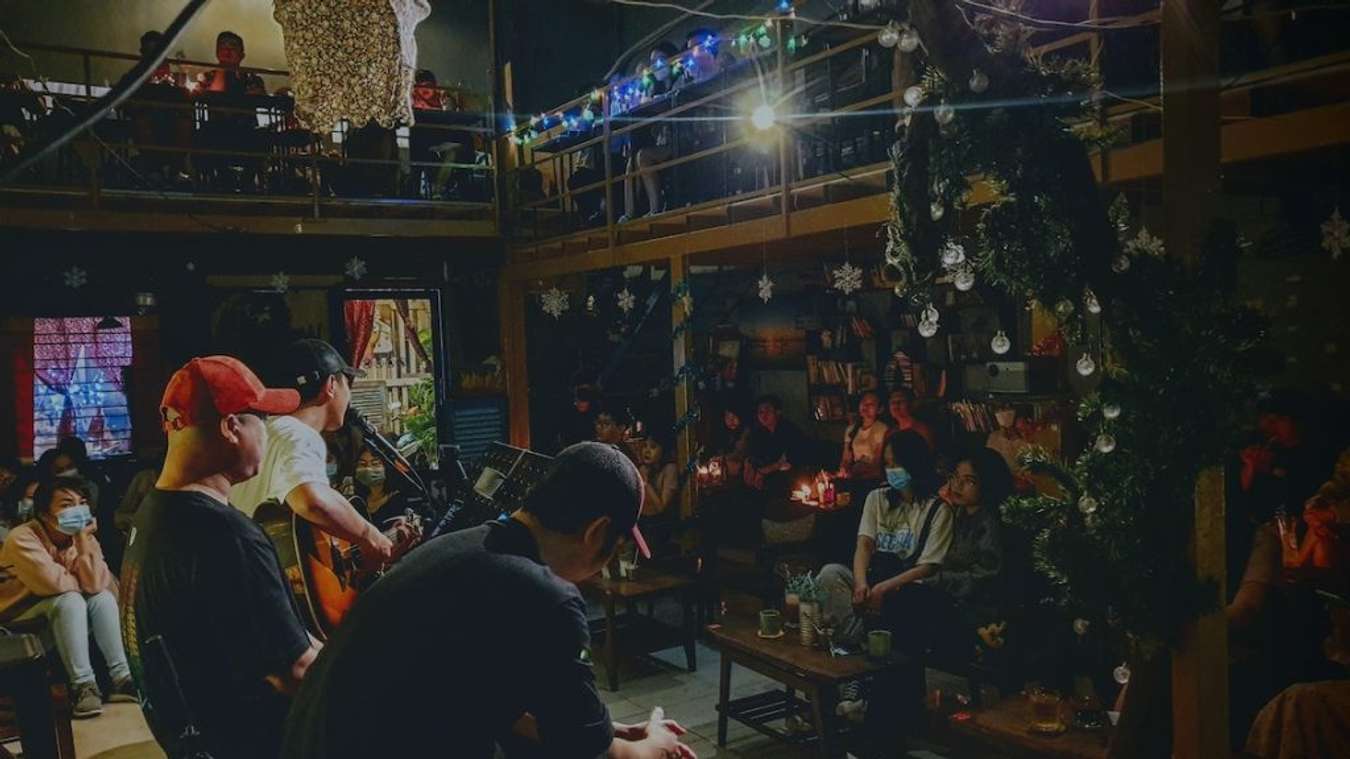 cafe acoustic Sài Gòn