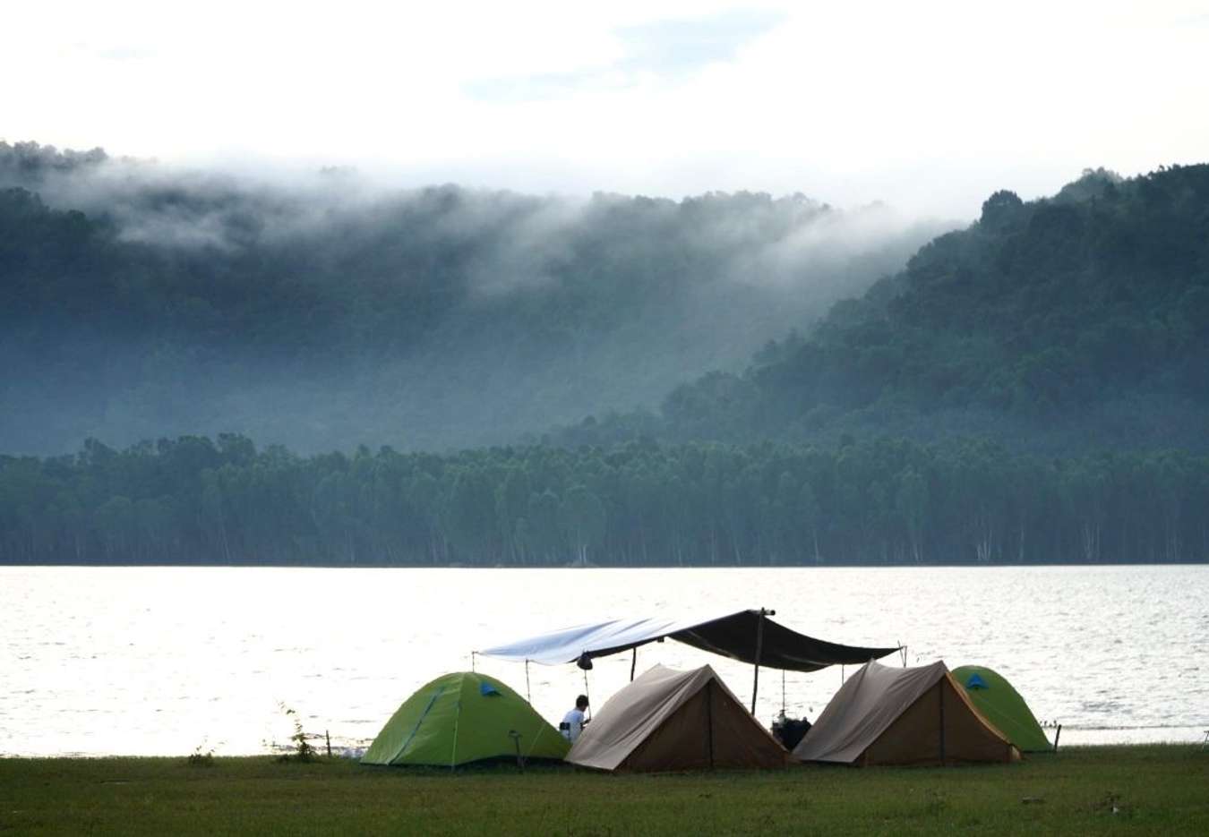 camping hồ Dầu Tiếng