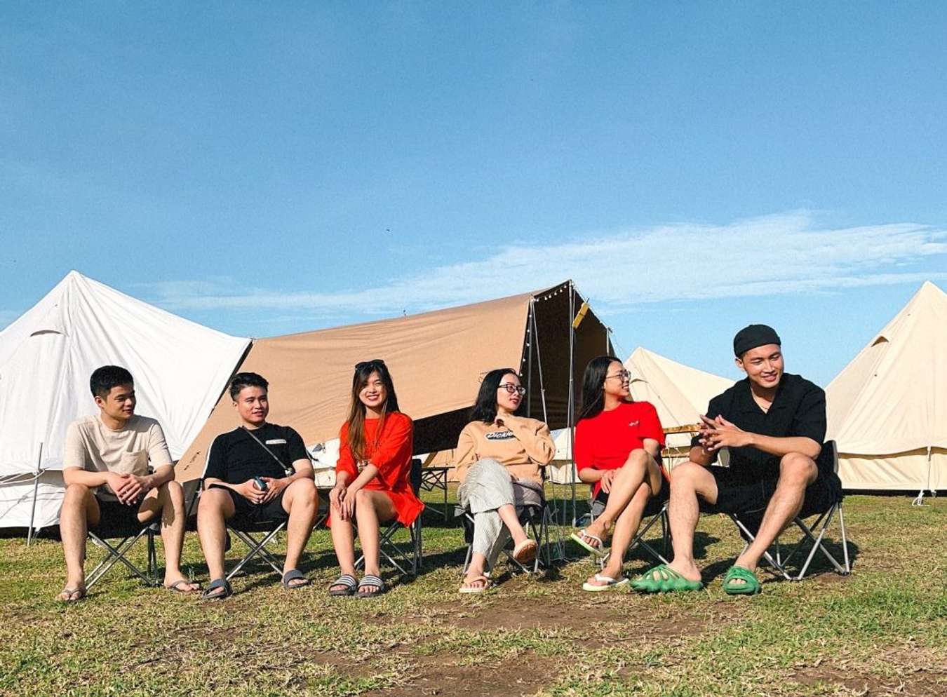 camping hồ Dầu Tiếng