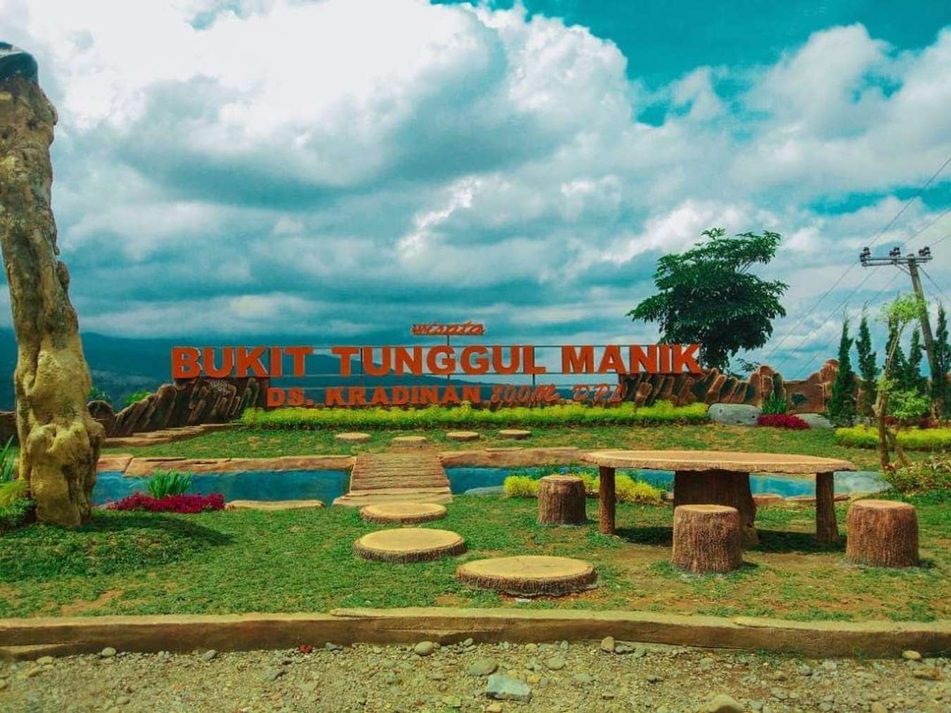 Pariwisata Tulungagung: Menjelajah Bumi Ronggeng dengan Bus Mewah