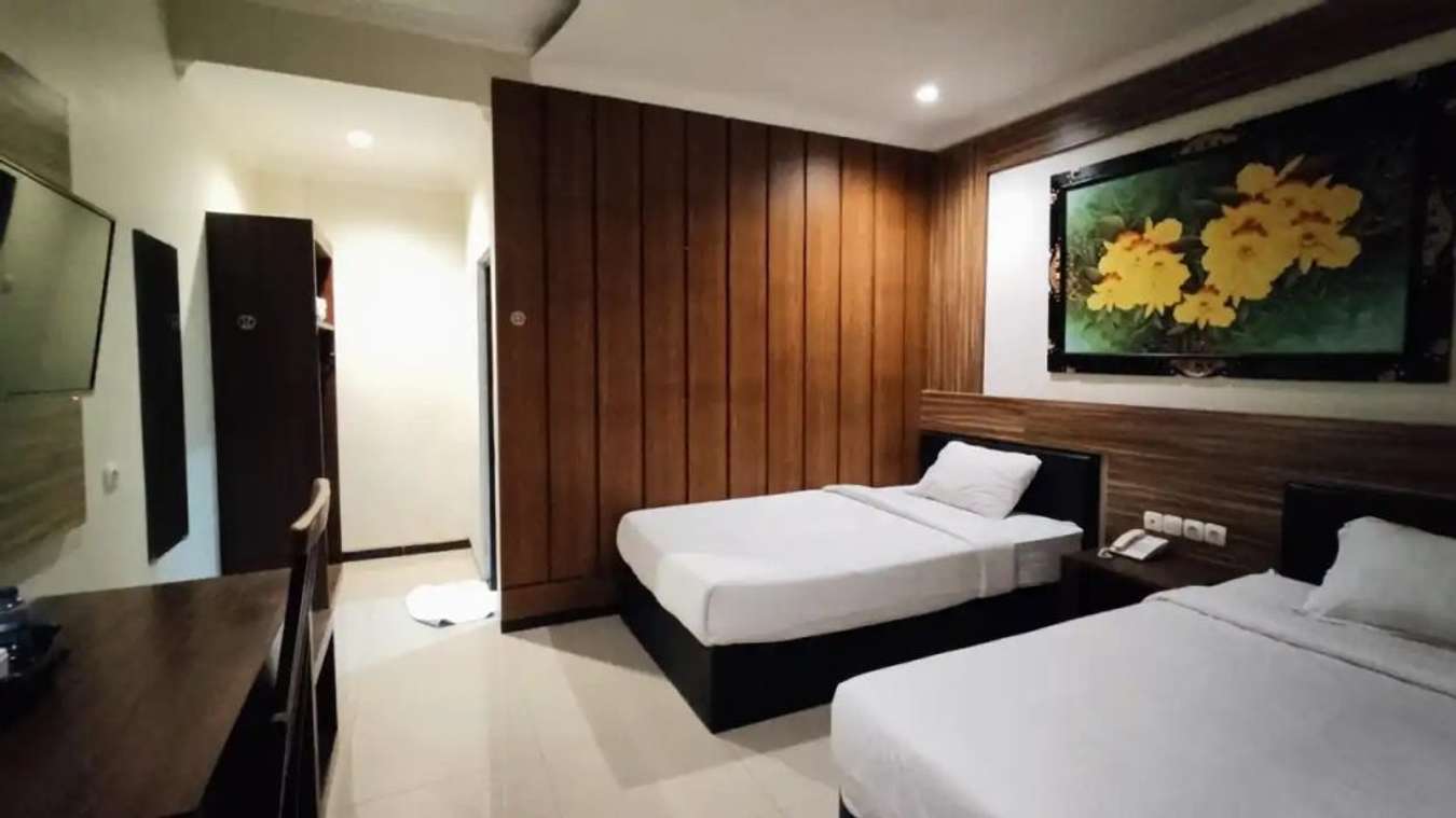 Mirabell Hotel & Convention Hall