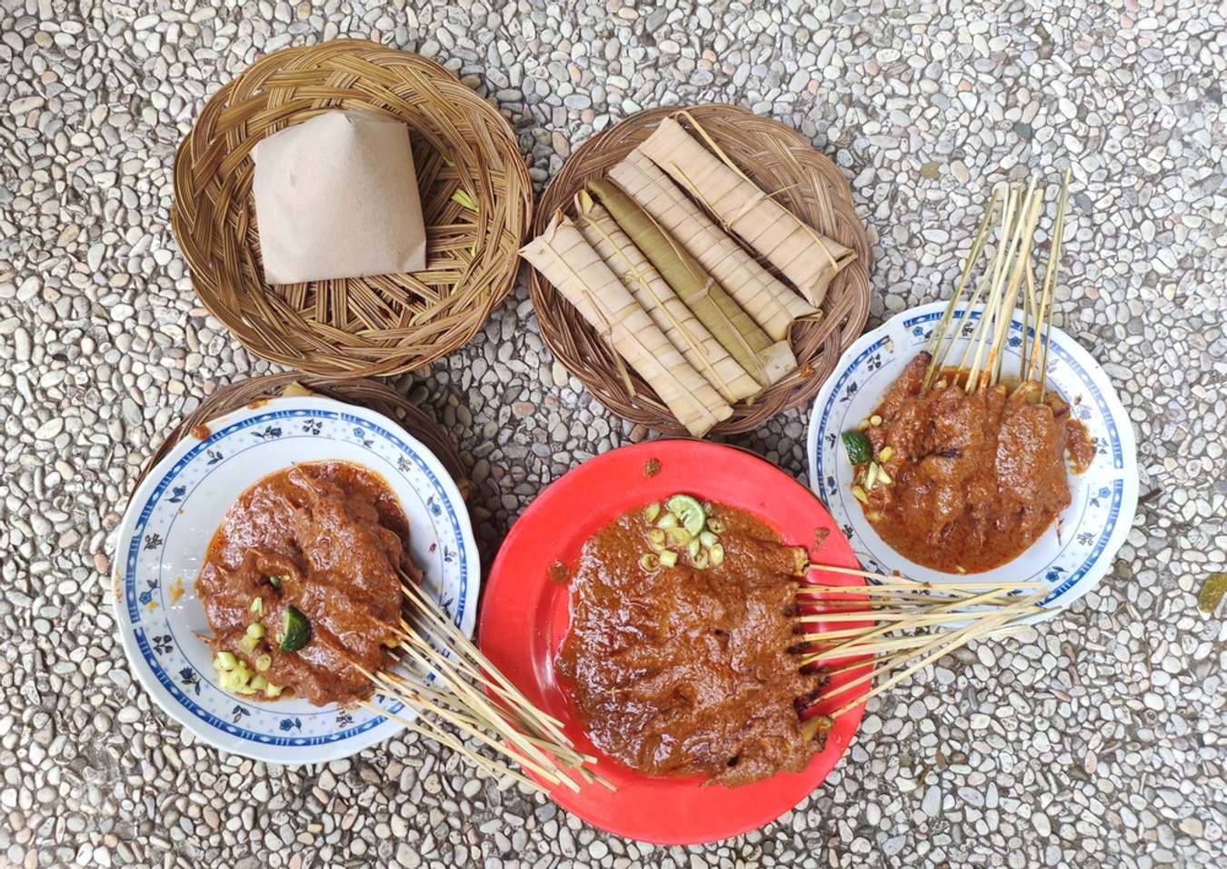 10 Makanan Khas Lombok And Rekomendasi Restoran