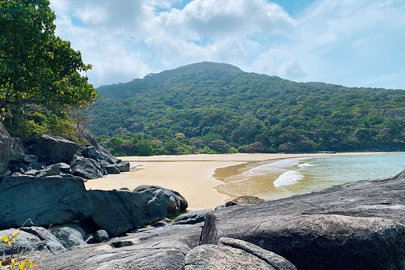 What is there to do in Con Dao?