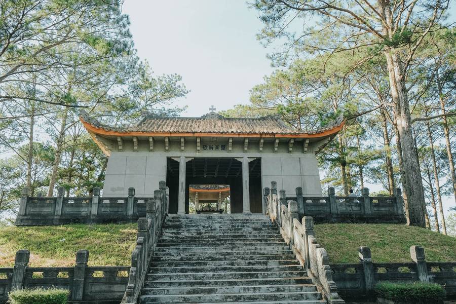Lăng Nguyễn Hữu Hào