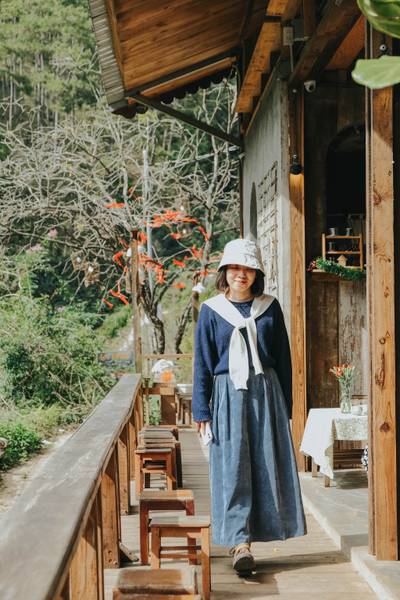 Cafe Lưng Chừng