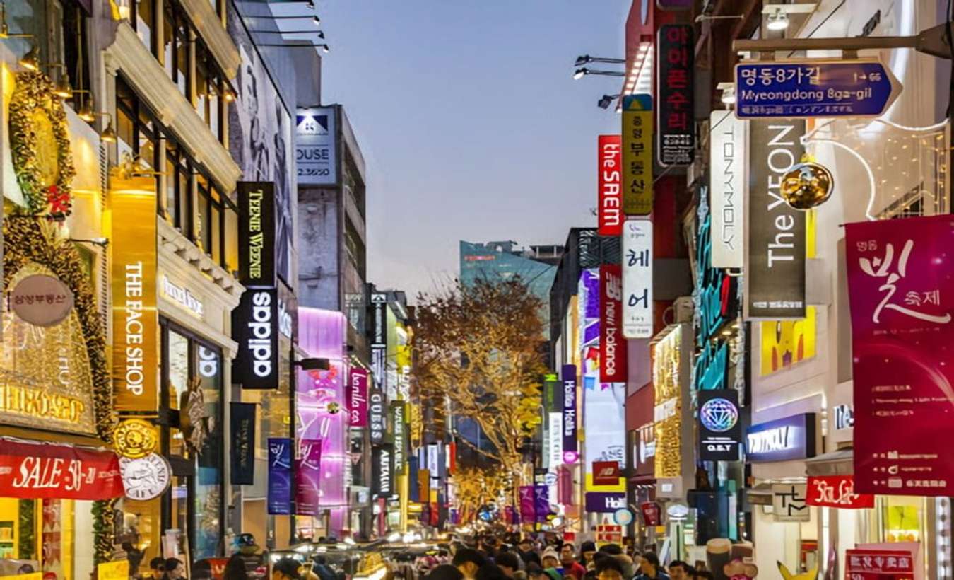 Cửa hàng thời trang ở Myeongdong