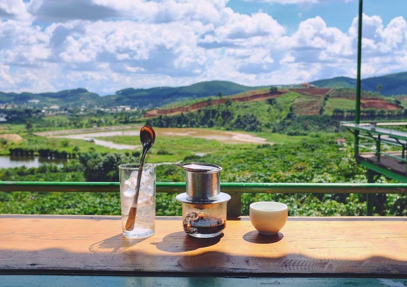 Mê Linh Coffee Garden Đà Lạt: địa điểm uống cafe ngắm view tuyệt đẹp