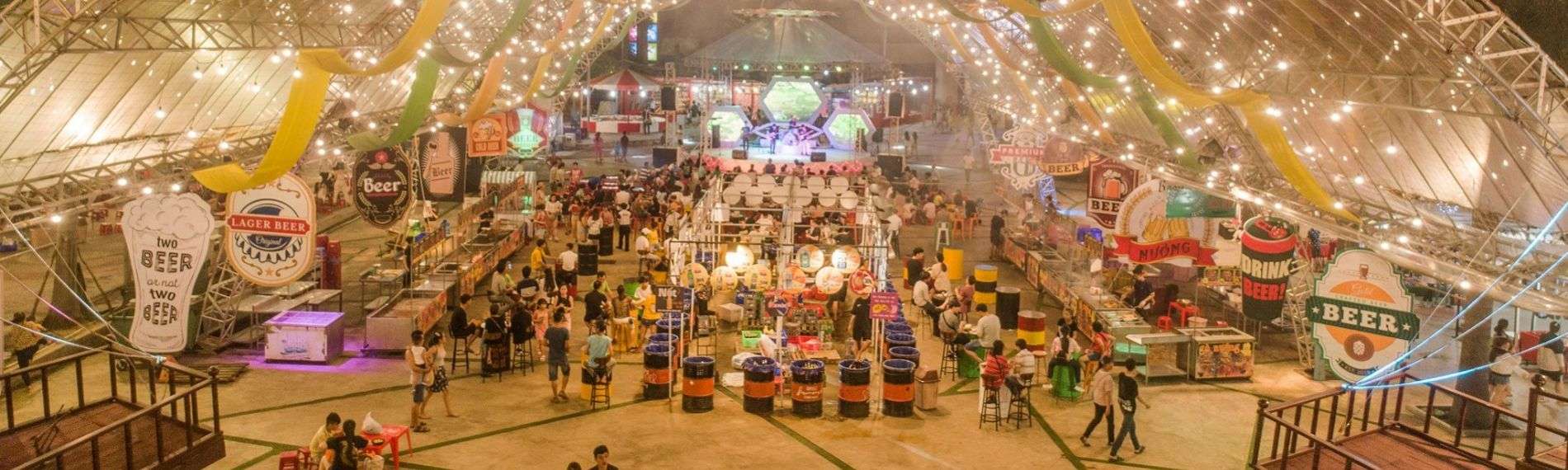 Các món hải sản nổi tiếng nào có thể tìm thấy tại chợ đêm hải sản Đà Nẵng?
