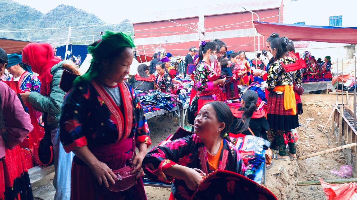 Tua Chua Dien Bien Tourism
