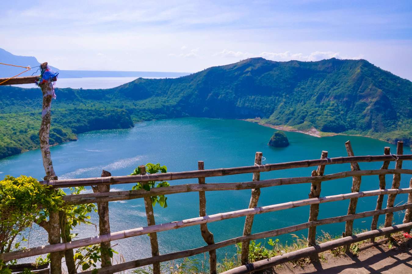 taal-lake-view