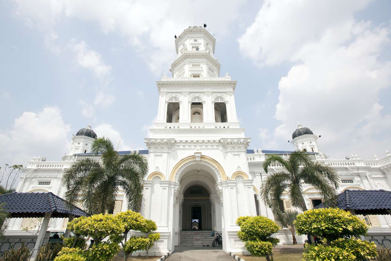 Sultan Abu Bakar State Mosque - Date Ideas in JB