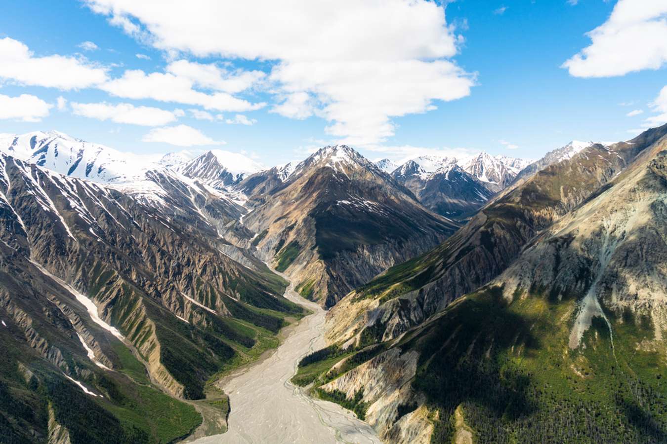 Gunung Logan - Shutterstock