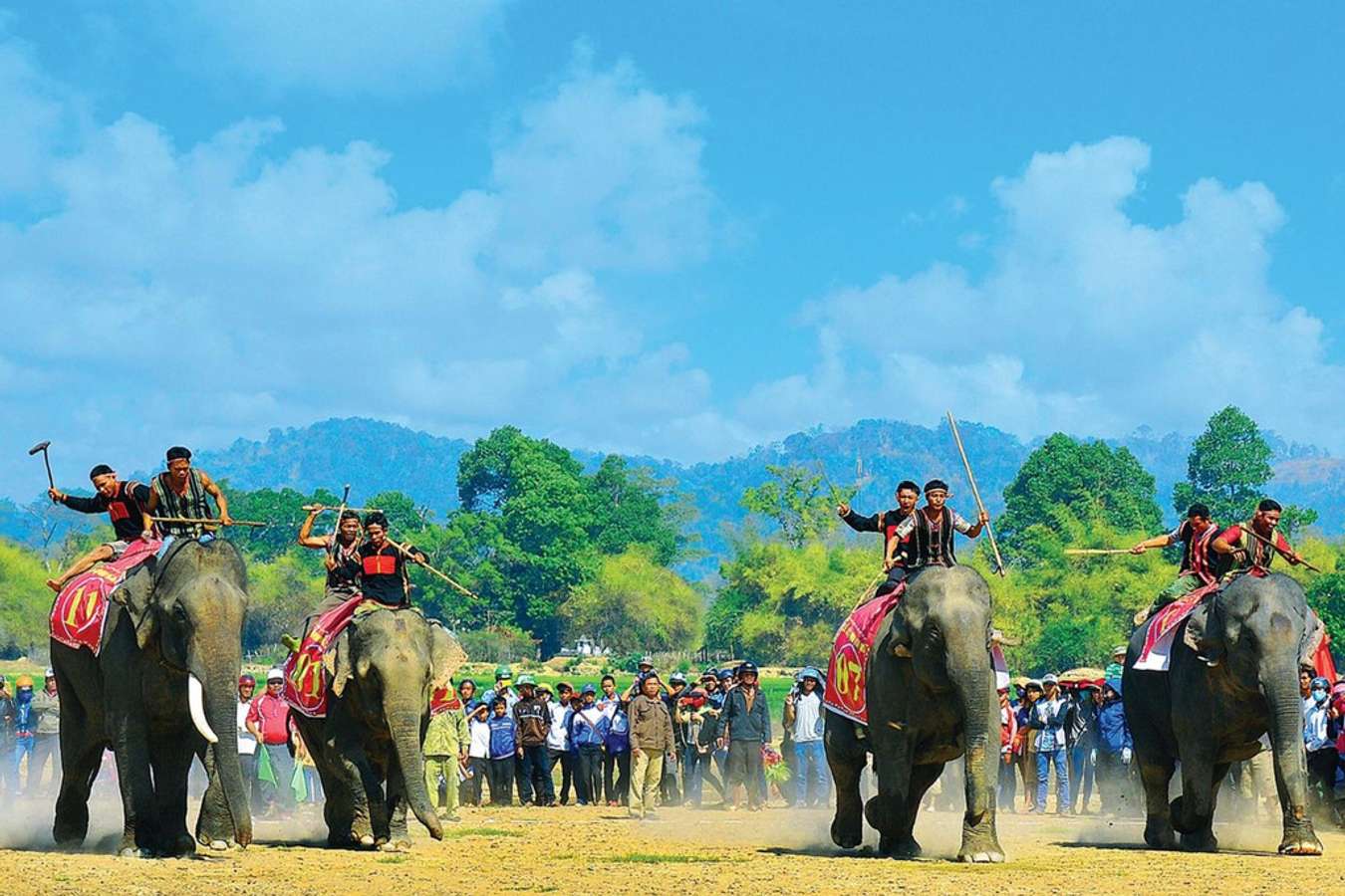 Lễ hội ở buôn Đôn