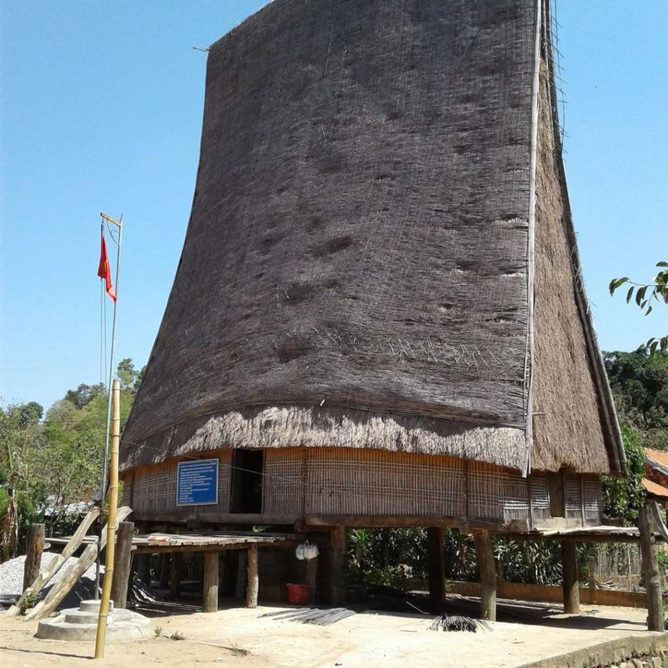 Nhà rông ở Tây Nguyên