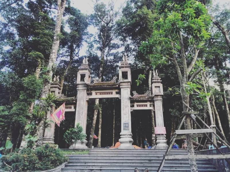 Đền Thương Ba Vì