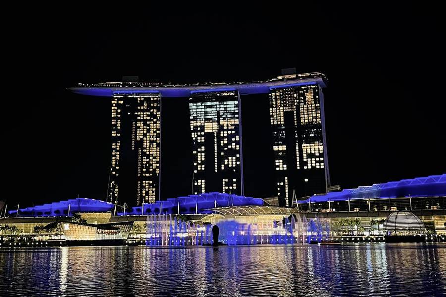Biểu diễn nhạc nước từ Marina Bay Sands
