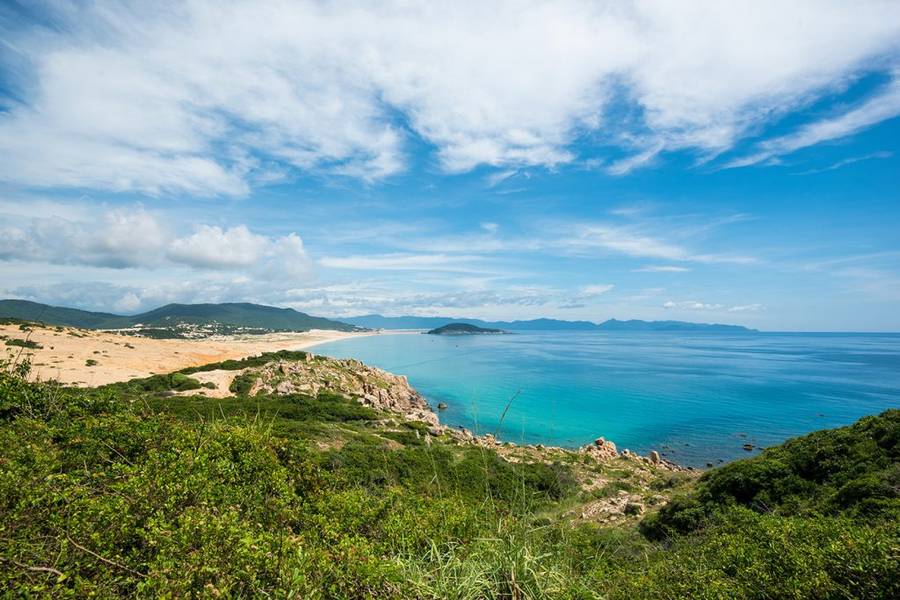 Toàn cảnh con đường dọc ven biển