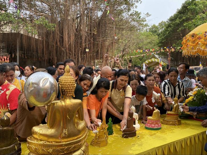 tết chol chnam thmay